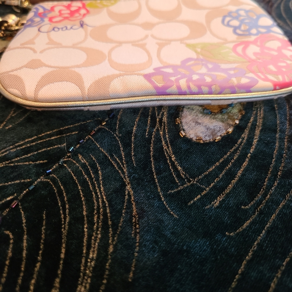 NWOT Rare Coach Poppy Wrislet - Picture 3 of 8